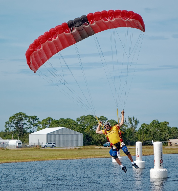 20201206 114514 Sebastian Skydive FLCPA Meet2 TimothyBernard