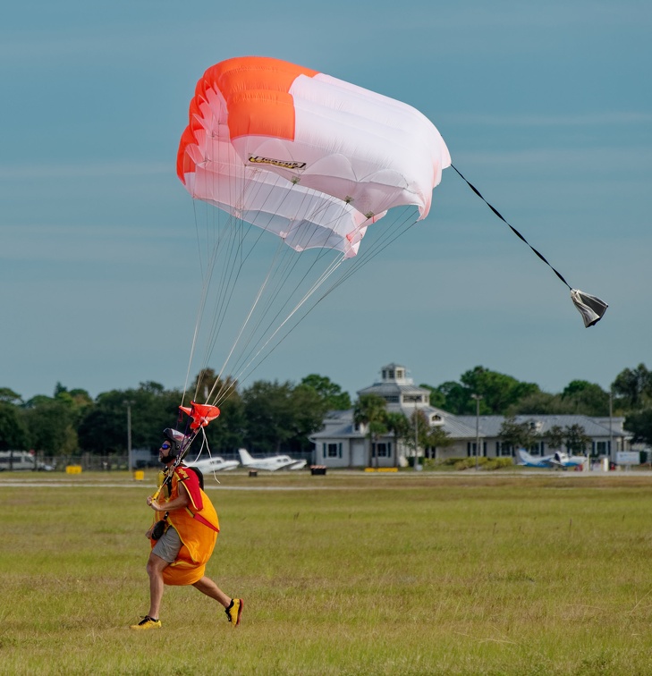 20211128_141401_Sebastian_Skydive_SimonDusci.jpg