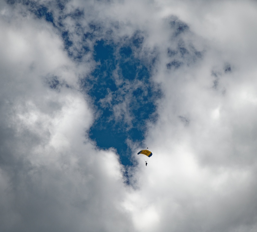 20220425_132215_Deland_Skydive_Karin_AFF4.jpg