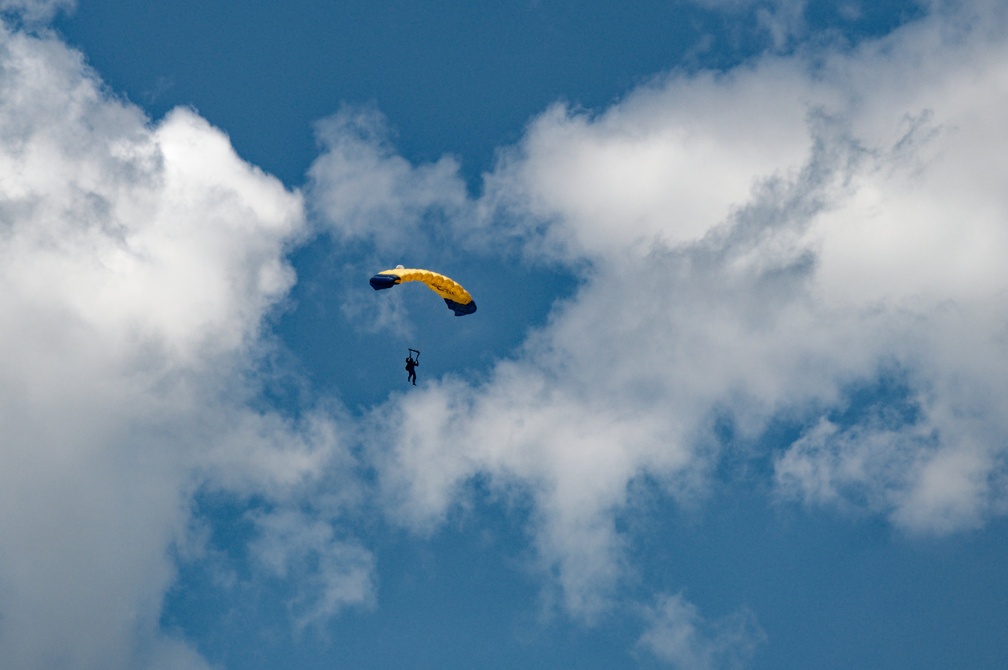 20220425_132330_Deland_Skydive_Karin_AFF4_1.jpg