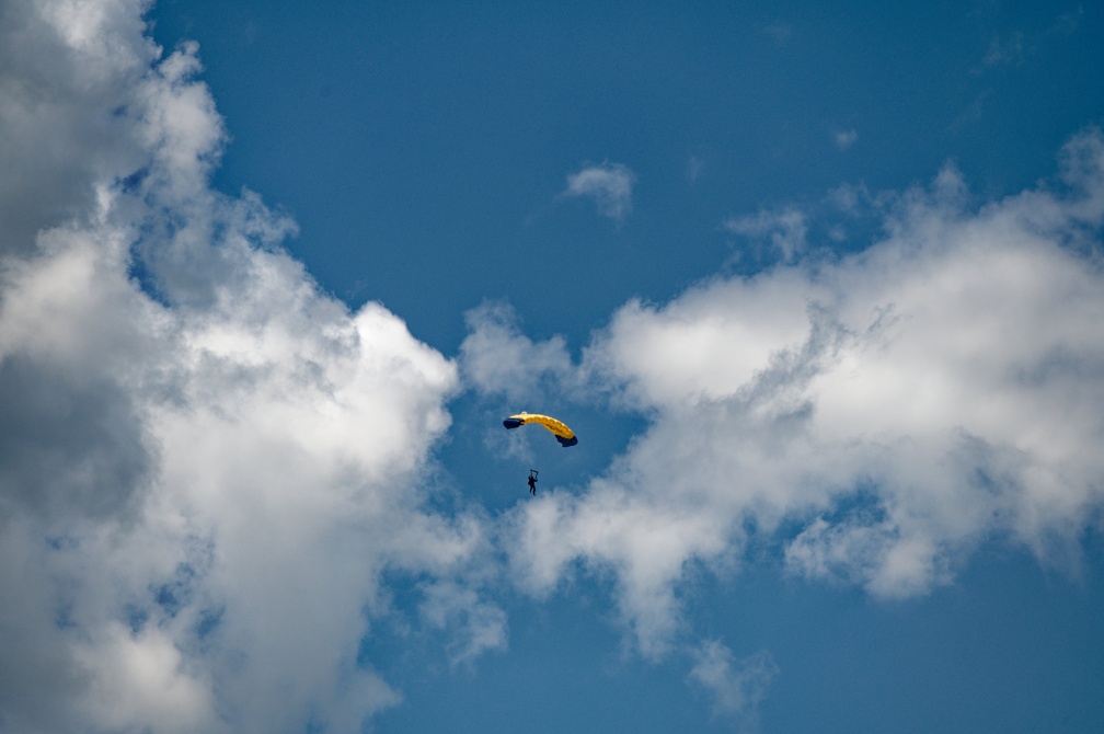 20220425_132330_Deland_Skydive_Karin_AFF4_M.jpg