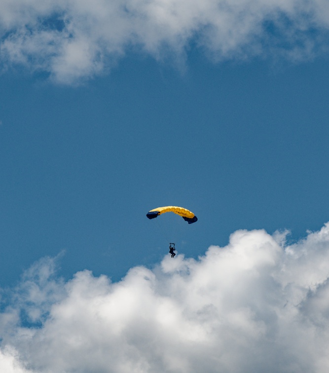 20220425_132338_Deland_Skydive_Karin_AFF4.jpg