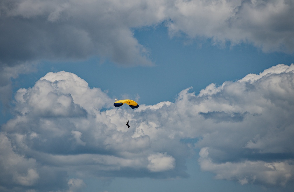 20220425_132354_Deland_Skydive_Karin_AFF4.jpg