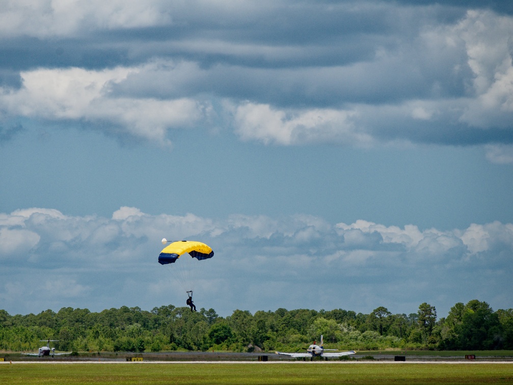 20220425 132405 Deland Skydive Karin AFF4