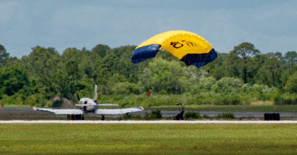 20220425_132409_Deland_Skydive_Karin_AFF4.jpg