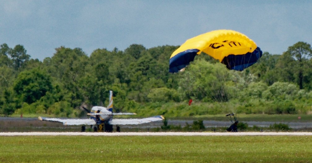 20220425_132410_Deland_Skydive_Karin_AFF4.jpg