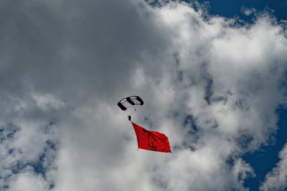 20220425 133643 Deland Skydive Black Daggers Flag Demo M