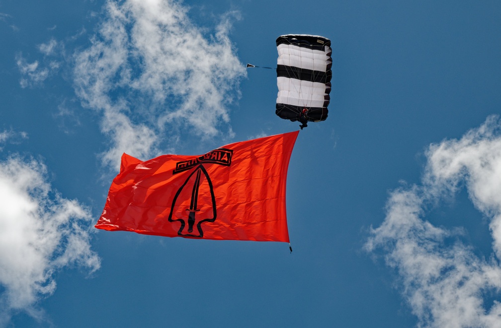20220425 133655 Deland Skydive Black Daggers Flag Demo