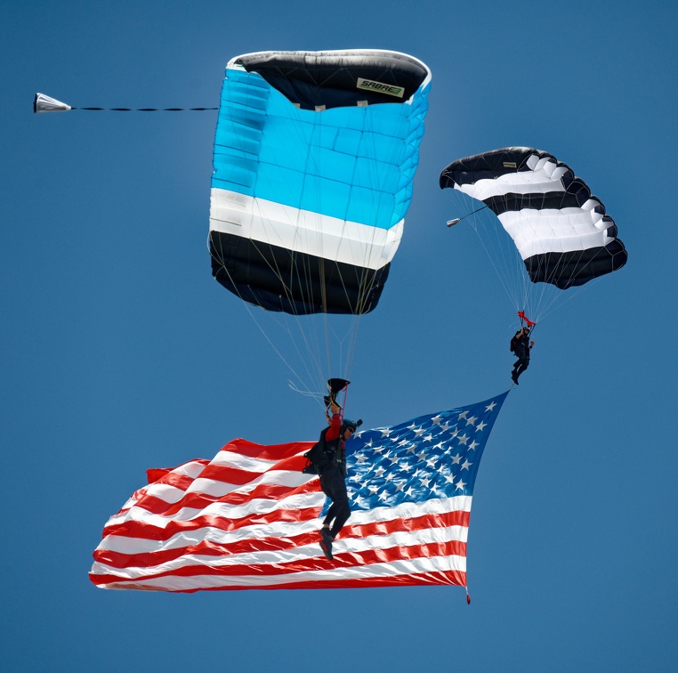 20220425_133729_Deland_Skydive_Black_Daggers_Flag_Demo.jpg