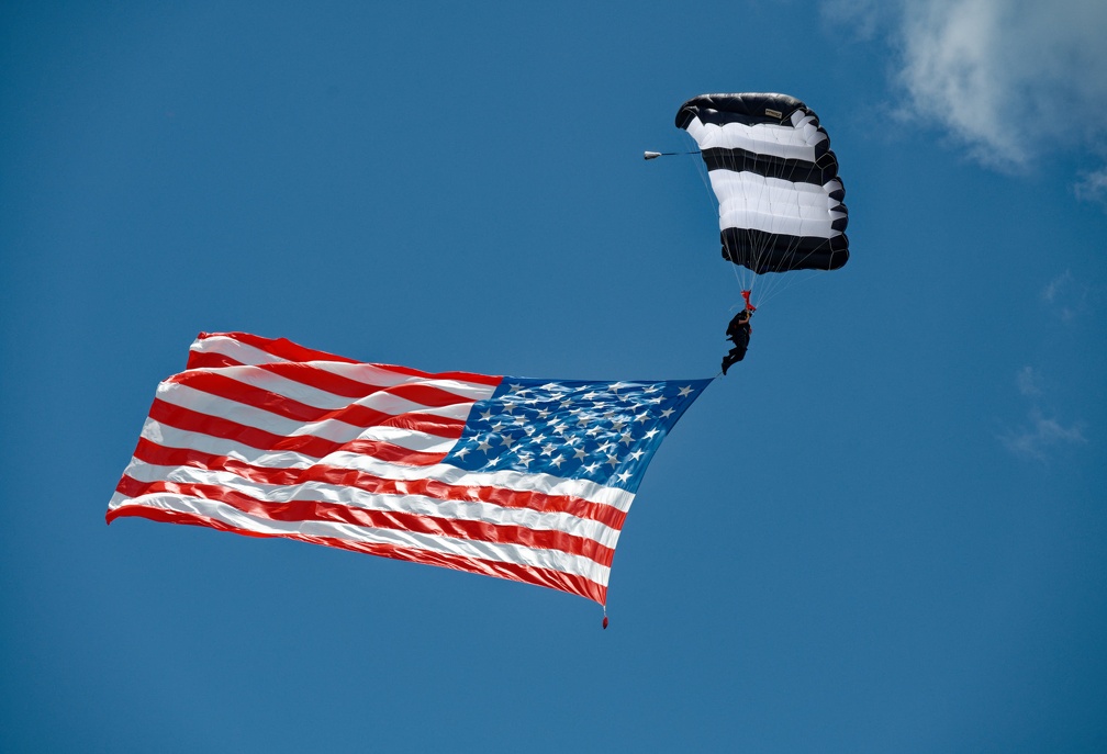 20220425_133738_Deland_Skydive_Black_Daggers_Flag_Demo.jpg