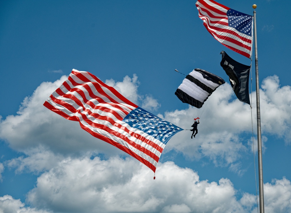 20220425_133745_Deland_Skydive_Black_Daggers_Flag_Demo.jpg