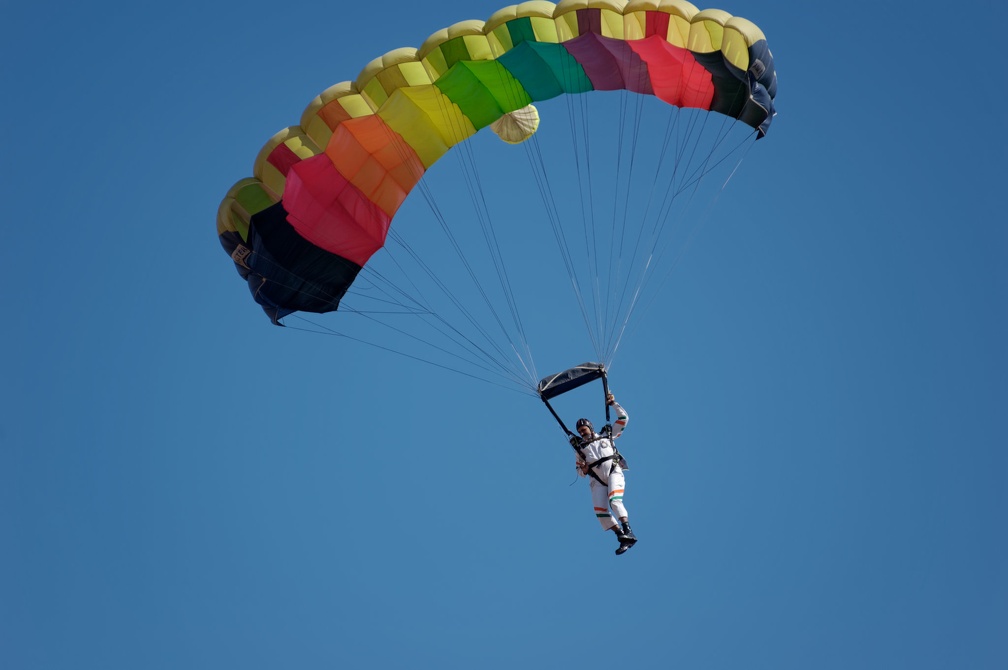 20071124 114721 Pushkar India Skydiver