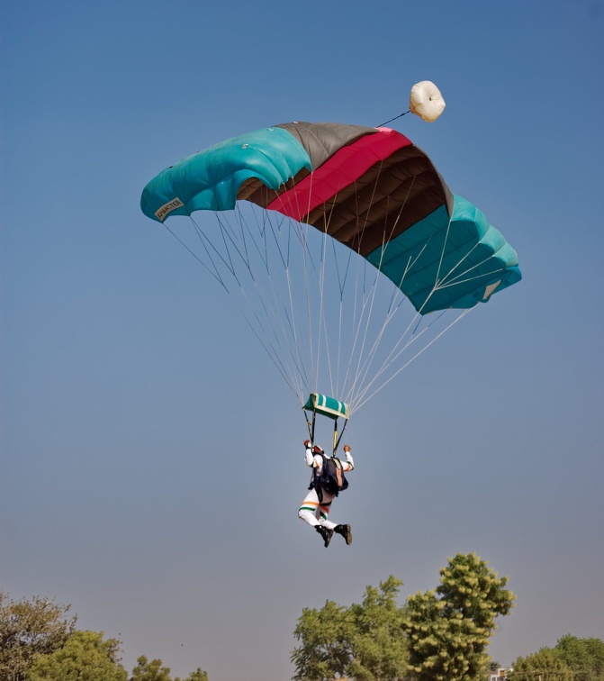 20071124 114826 Pushkar India Skydiver