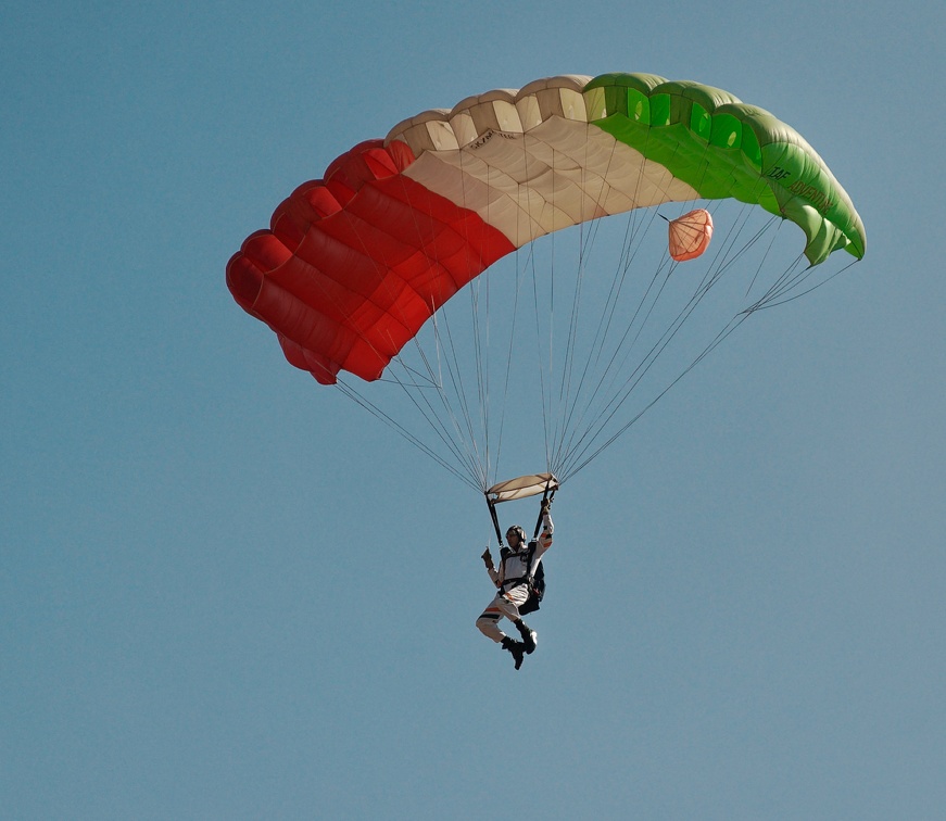 20071124 115445 Pushkar India Skydiver