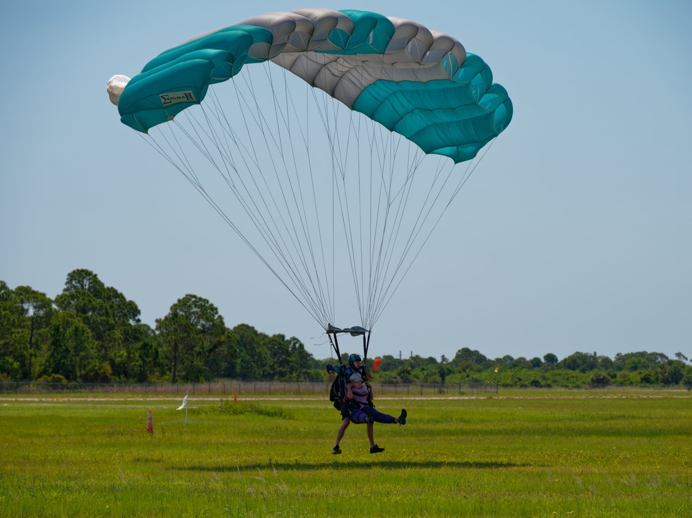 20220618 112106 Sebastian Skydive IanBrown Tandem LizBrosius