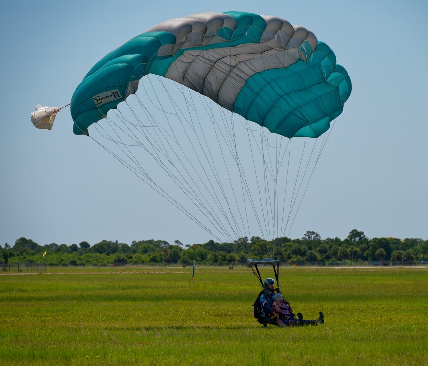 20220618 112107 Sebastian Skydive IanBrown Tandem LizBrosius